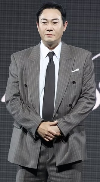 Yong-woo Park