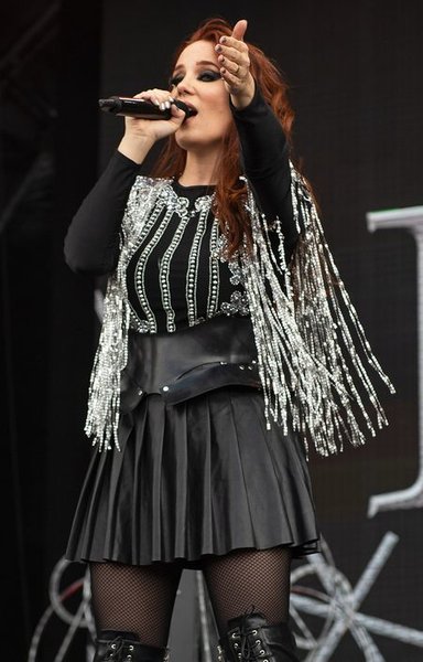 Simone Simons