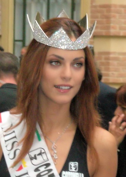 میریام لئونه