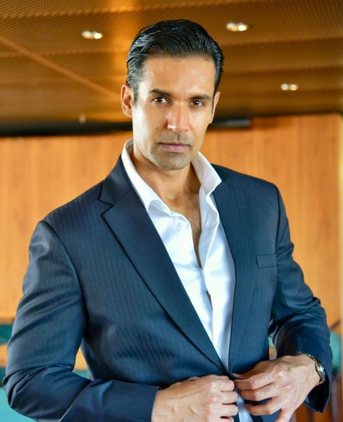 Amit Mehra