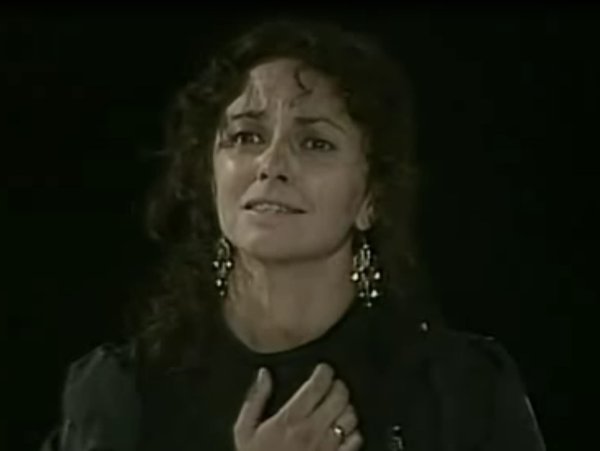 گلوریا مونیوس