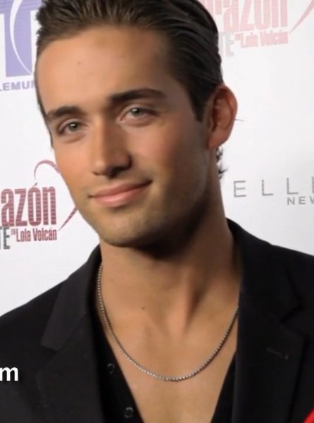 Mauricio Henao
