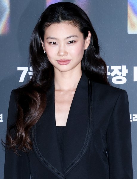 HoYeon Jung