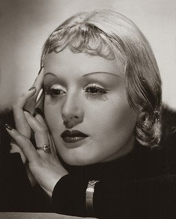 Della Lind