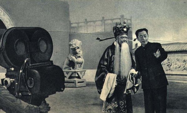 Yunwei He