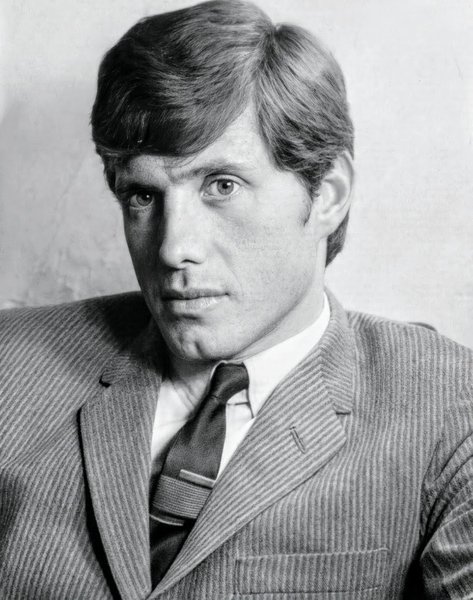 Héctor Bonilla