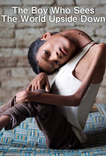 پسری که دنیا را وارونه می‌بیند — پوستر
