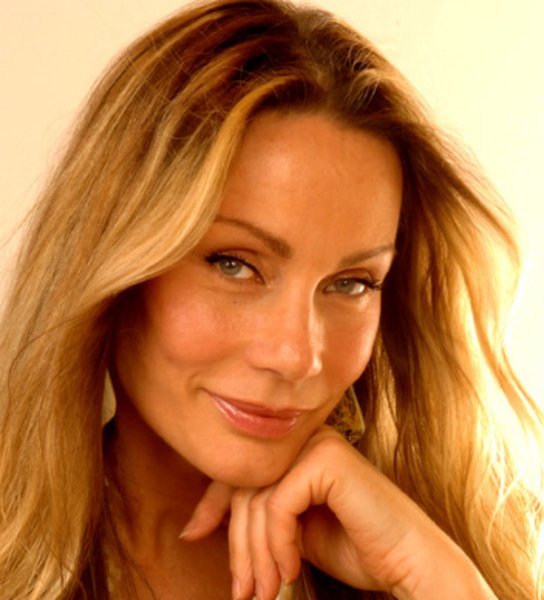 Virginia Hey