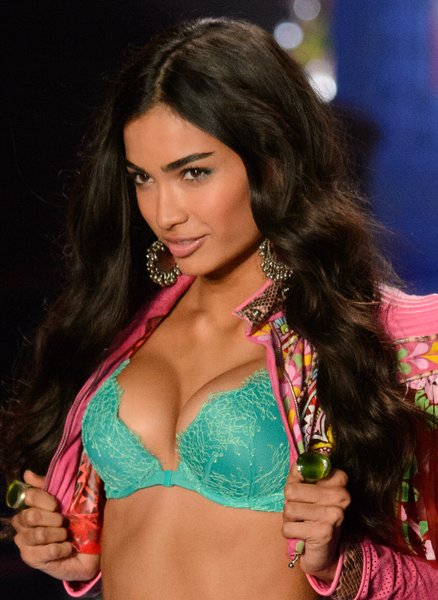 Kelly Gale