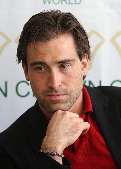 شان استون