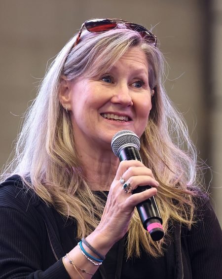 Veronica Taylor