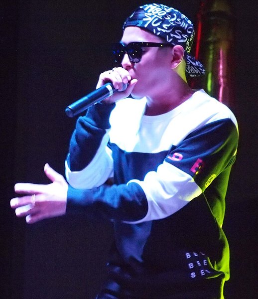 Simon D