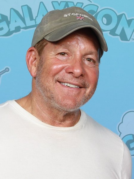 Steve Guttenberg
