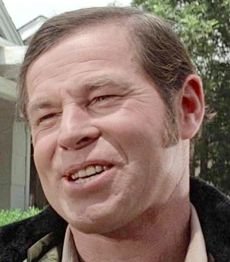 Charles Cyphers