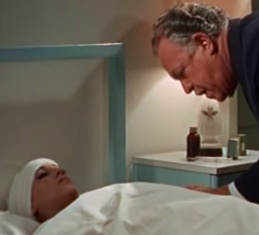 آنا تامسون